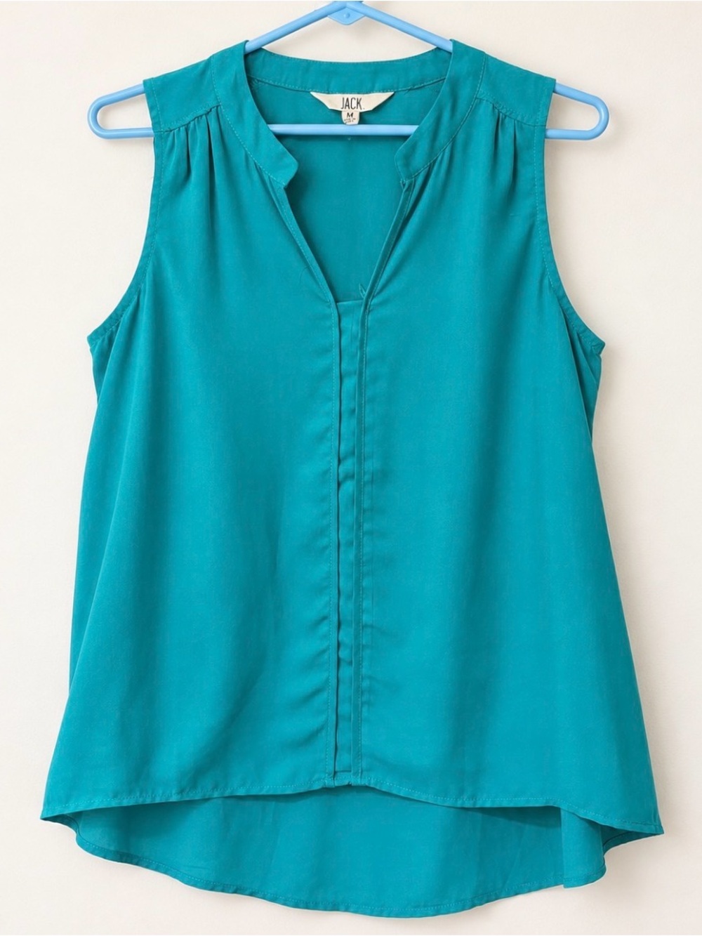 Jack by BB Dakota Teal Sleeveless V-Neck Top